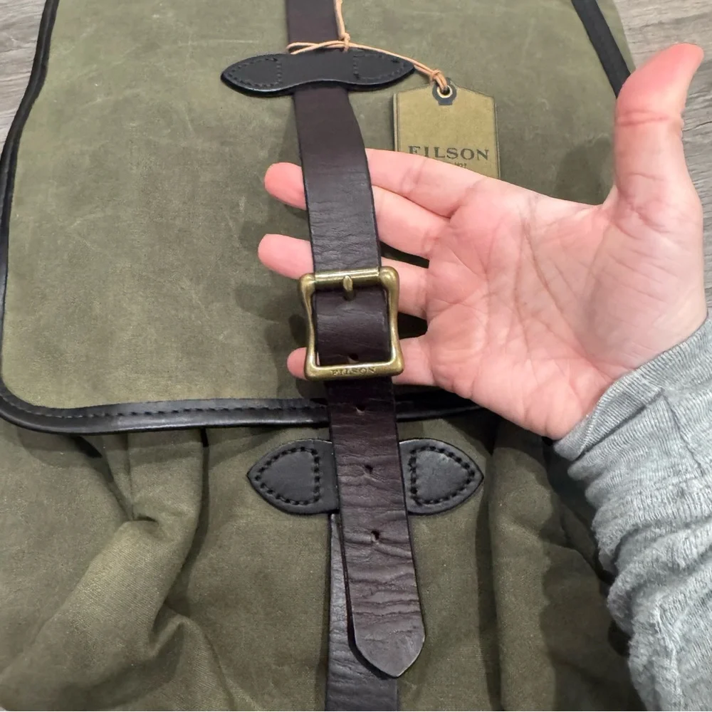 Filson Tin Cloth Backpack in Ottergreen